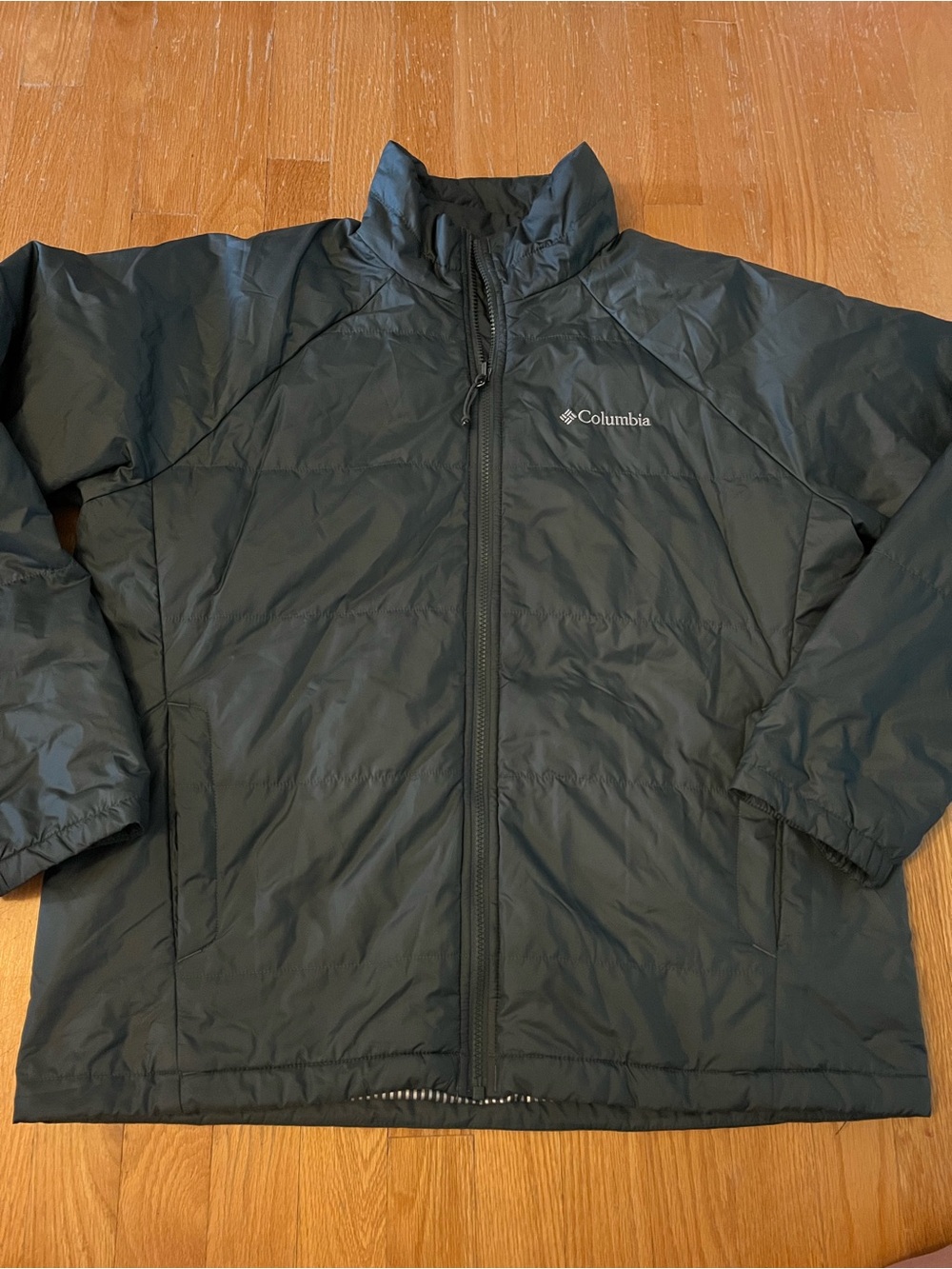 Columbia Men's Dark Black Full-Zip Insulated Jacket
